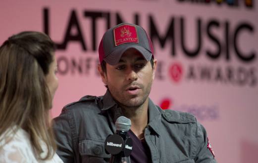 Enrique Iglesias no tiene planes para grabar con Julio Iglesias