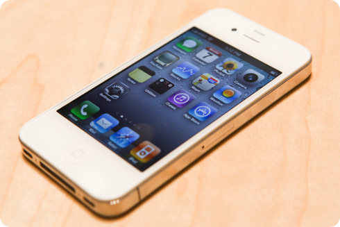 El iPhone 4 vuelve a ser descontinuado