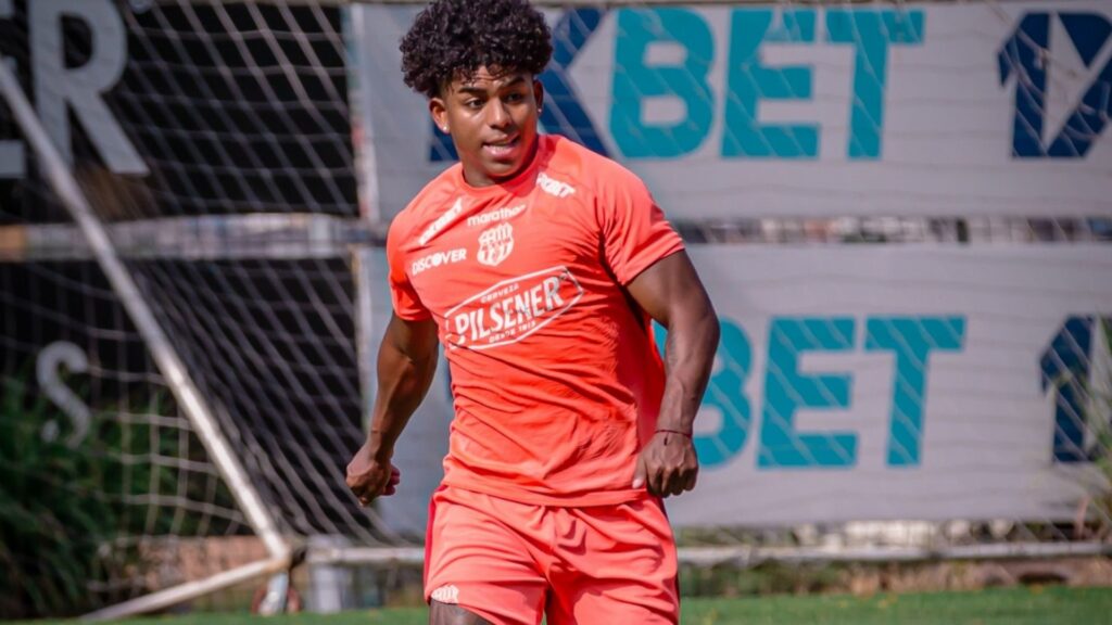 Luis Cano se perderá ocho partidos con Barcelona SC por lesión