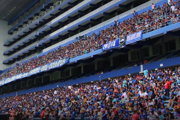 LigaPro sanciona a Emelec la localidad de la Tribuna San Martin
