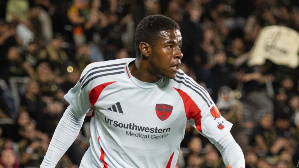 Patrickson Delgado anotó un golazo de tiro libre con FC Dallas en la MLS