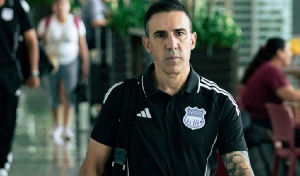 Emelec oficializó la salida de Vicente Sánchez