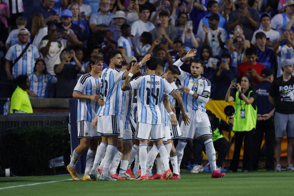 Argentina goleo a Islandia 3 – 0 partido amistoso