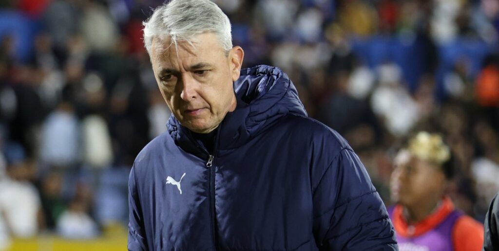 Liga de Quito anuncia la salida del entrenador Tiago Nunes