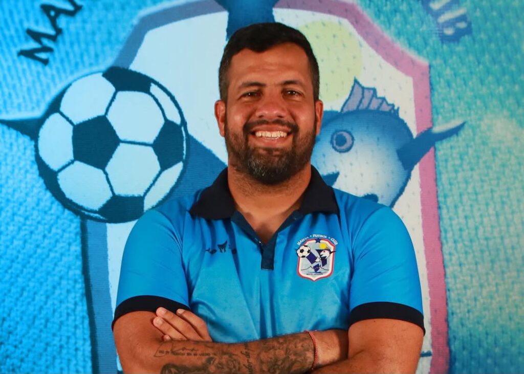 Manta FC anuncio salida de mutuo acuerdo de Javier Carvajal como DT