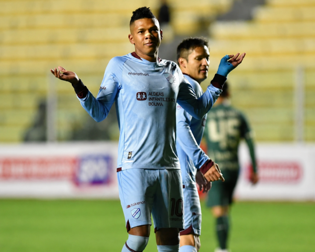 Billy Arce anotó en la goleada de Bolívar