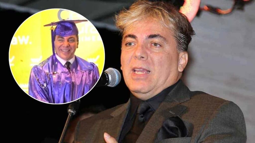 Cristian Castro se gradúa de la prepa acompañado por su madre Veronica Castro