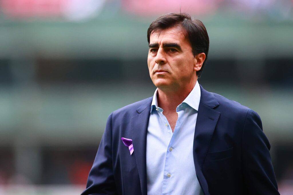 Independiente anunció la salida de Gustavo Quinteros como DT