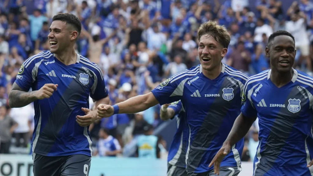Emelec no viajará a Perú y continuará sus trabajos en Guayaquil
