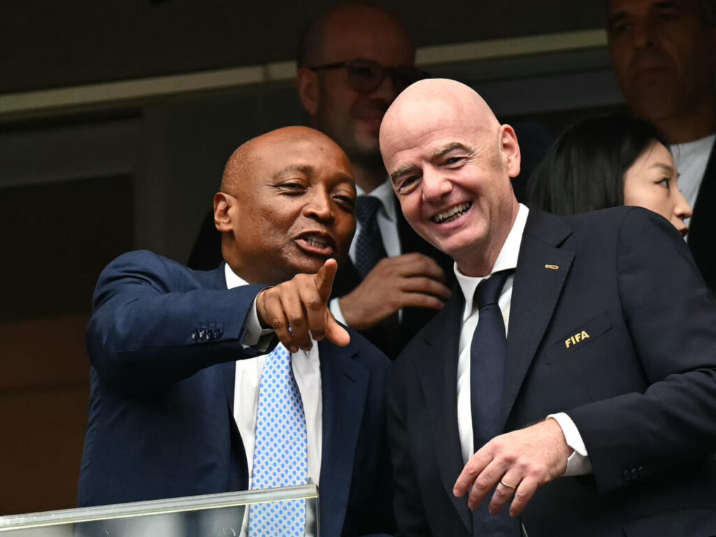 Infantino promete más dinero para el fútbol africano