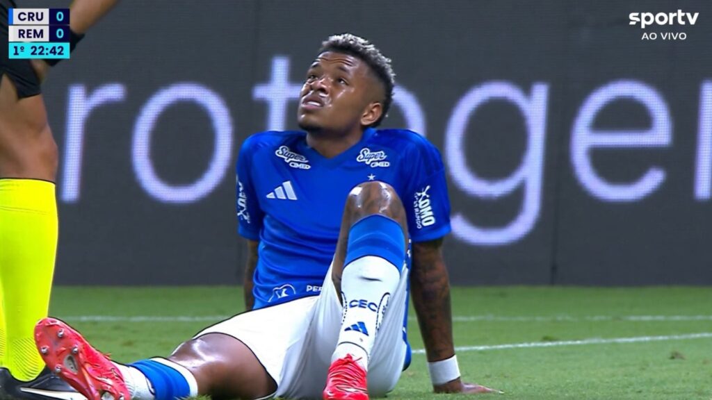 Keny Arroyo salió con molestias en su último partido con Cruzeiro