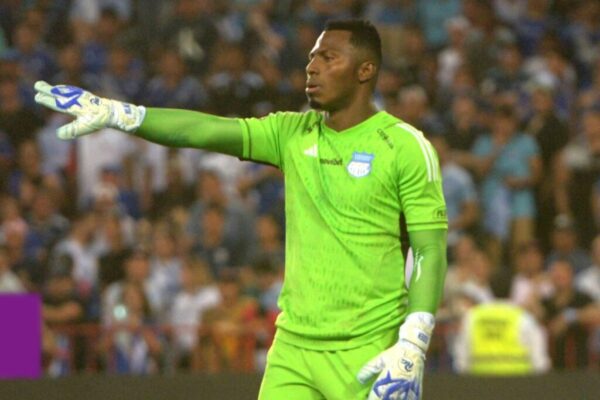 Pedro Ortiz no seguiría en Emelec y su futuro estaría en Quito